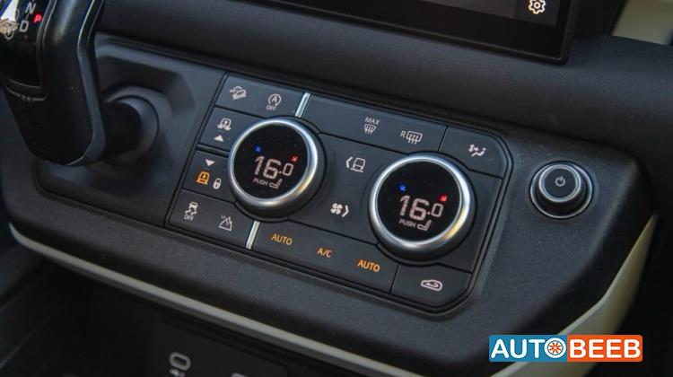 Land Rover Defender 2023