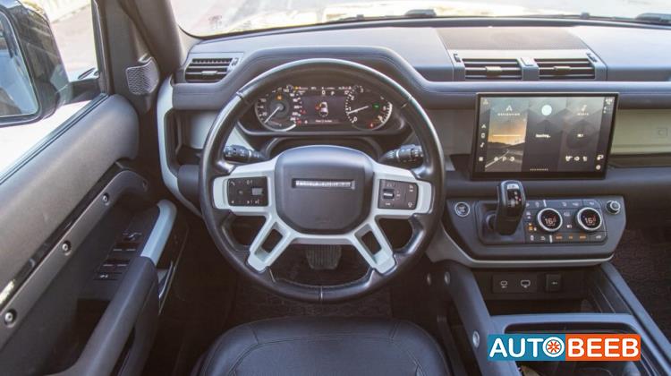 Land Rover Defender 2023