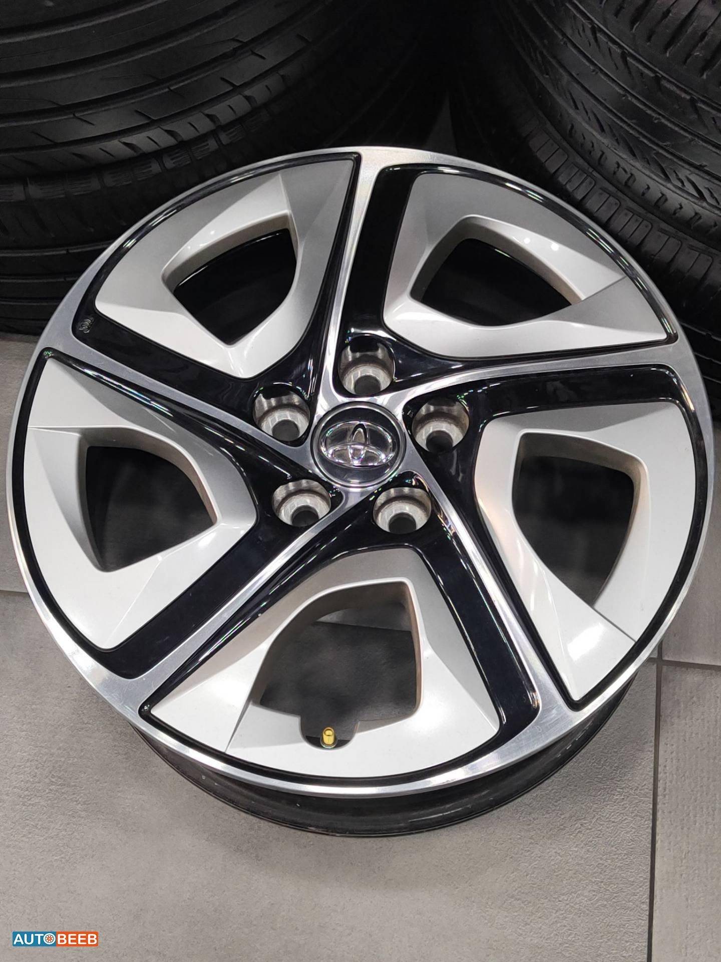 طقم جنطات تويوتا chr 5 براغي 17 