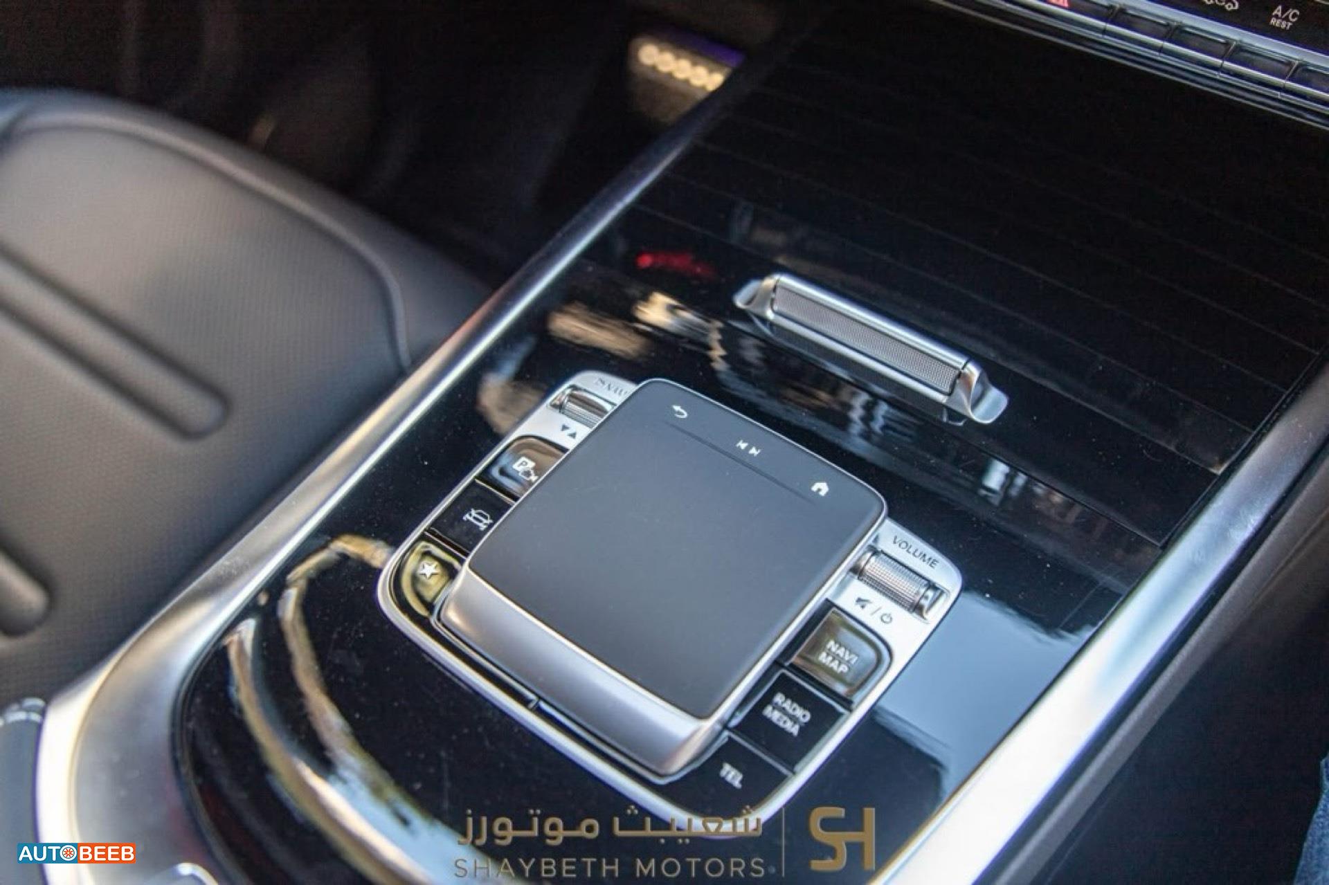 Mercedes Benz G500 2025