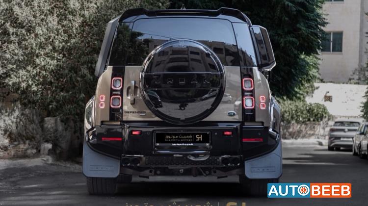 Land Rover Defender 2023