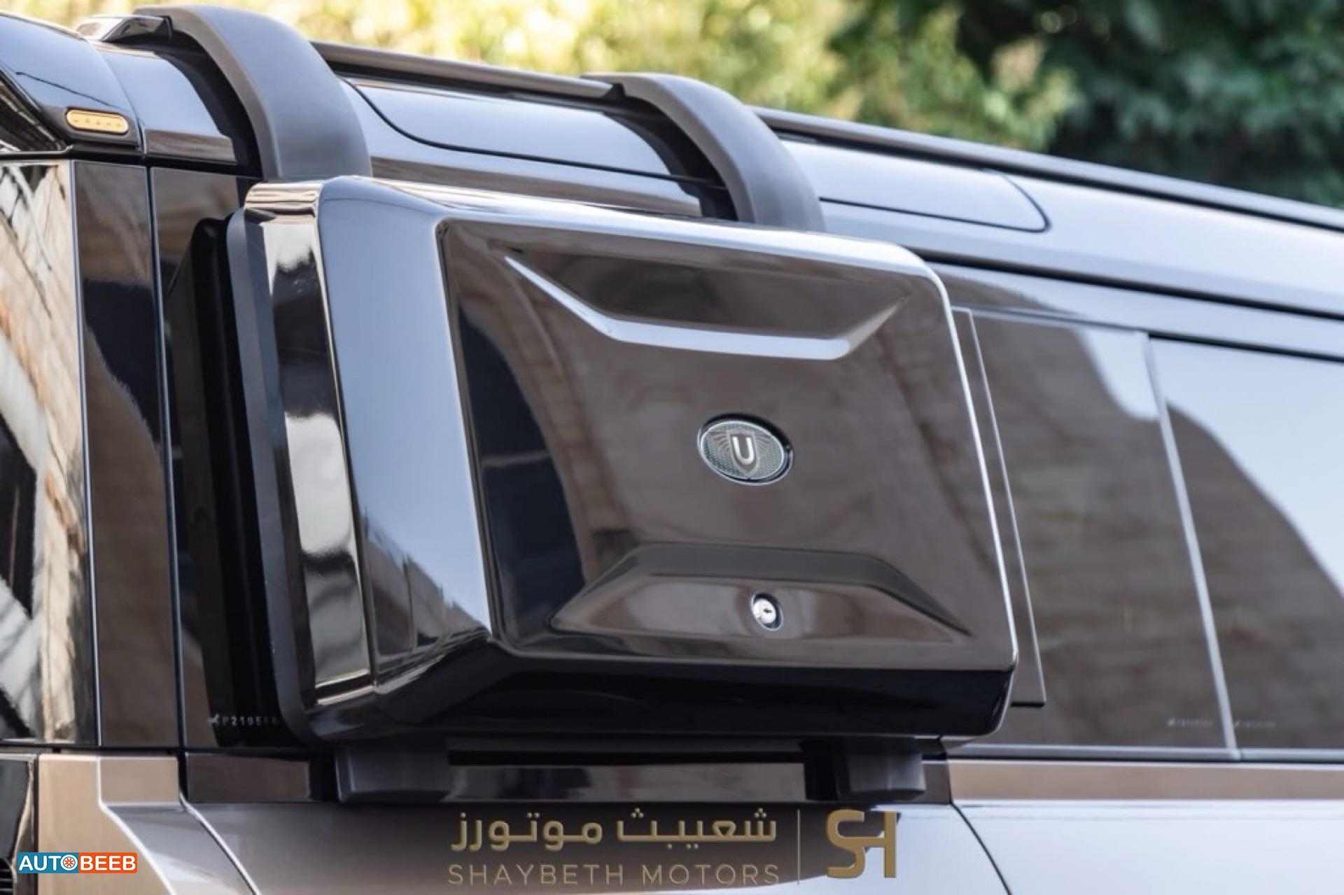 Land Rover Defender 2023