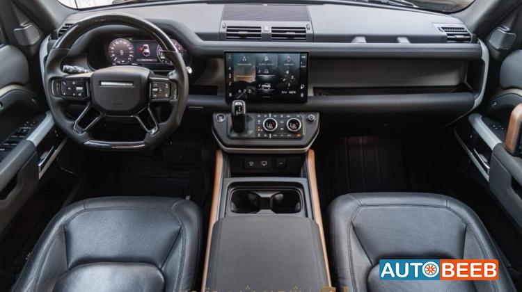 Land Rover Defender 2023