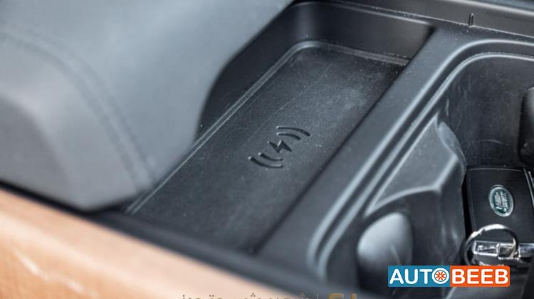 Land Rover Defender 2023