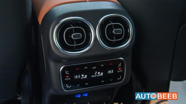 Mercedes Benz GLC200 2024