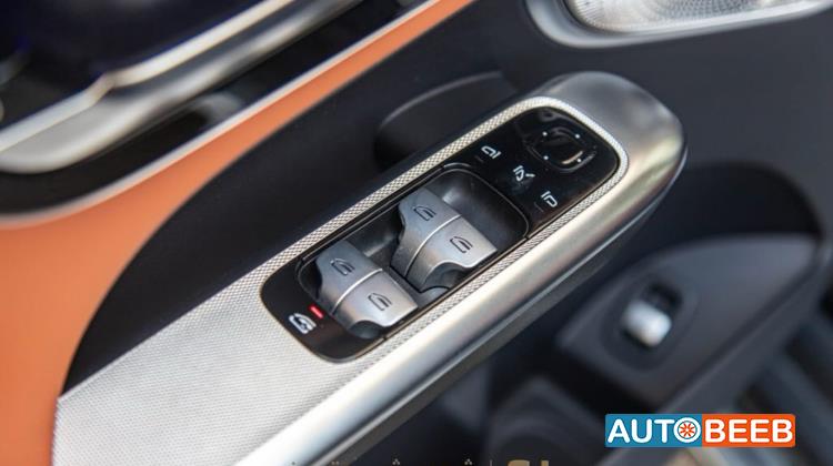 Mercedes Benz GLC200 2024