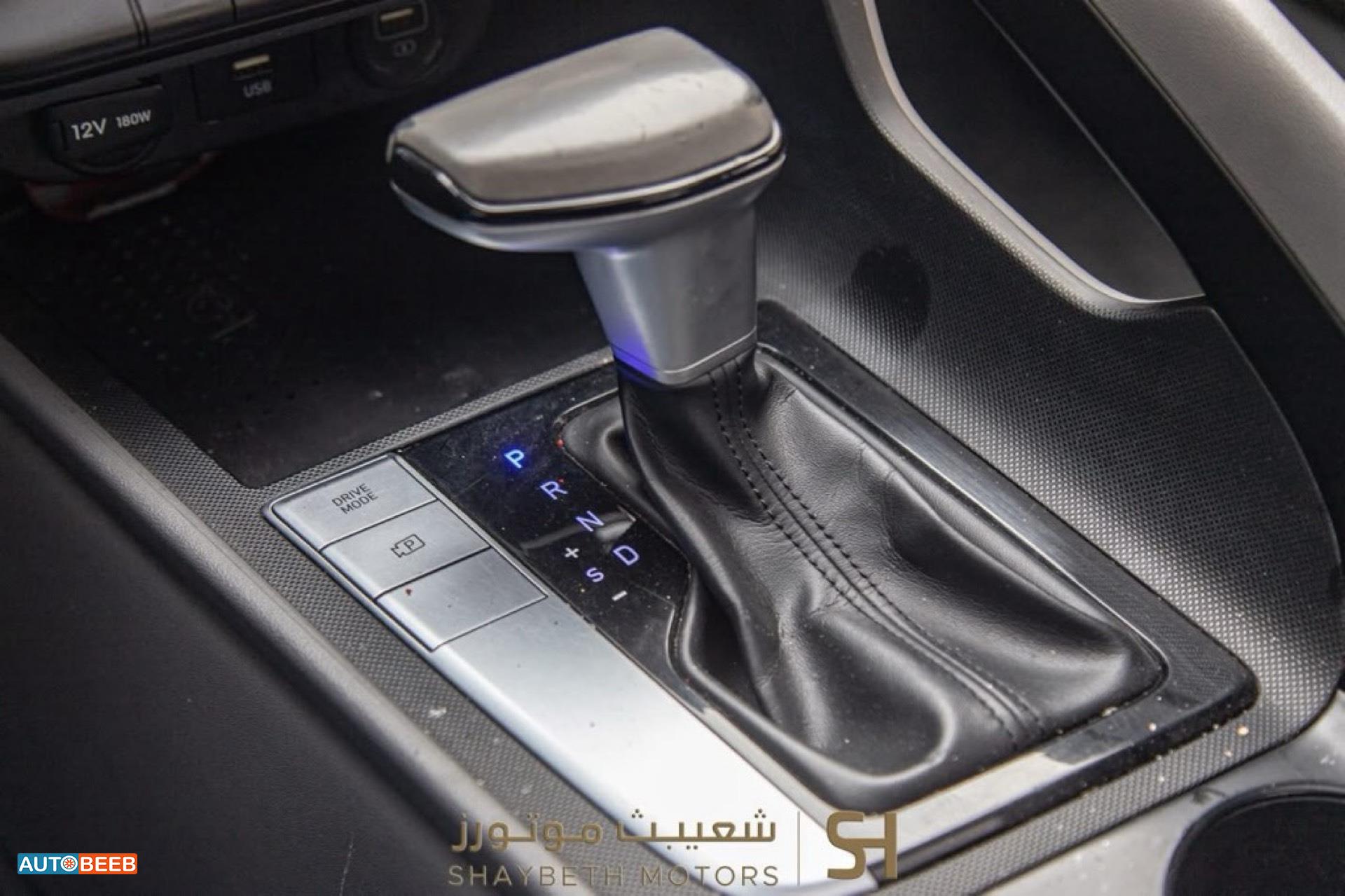 Hyundai Elantra 2022