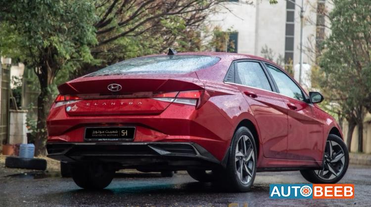 Hyundai Elantra 2022