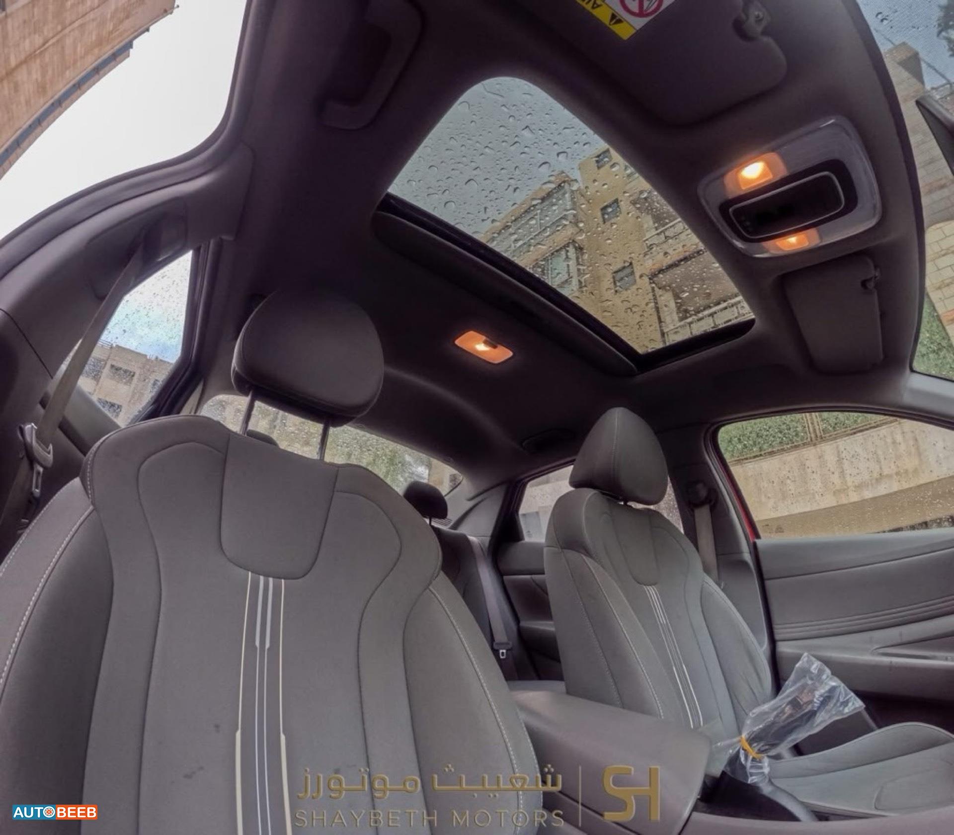 Hyundai Elantra 2022