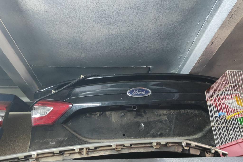Body  Trunk Ford Fusion