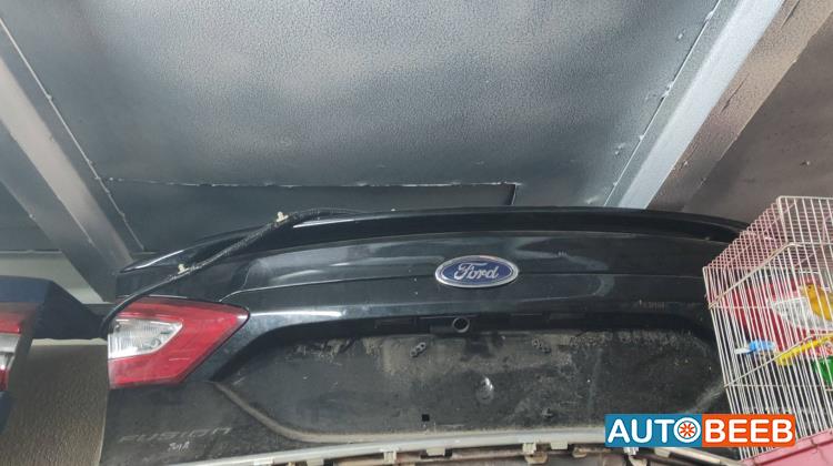 Body  Trunk Ford Fusion