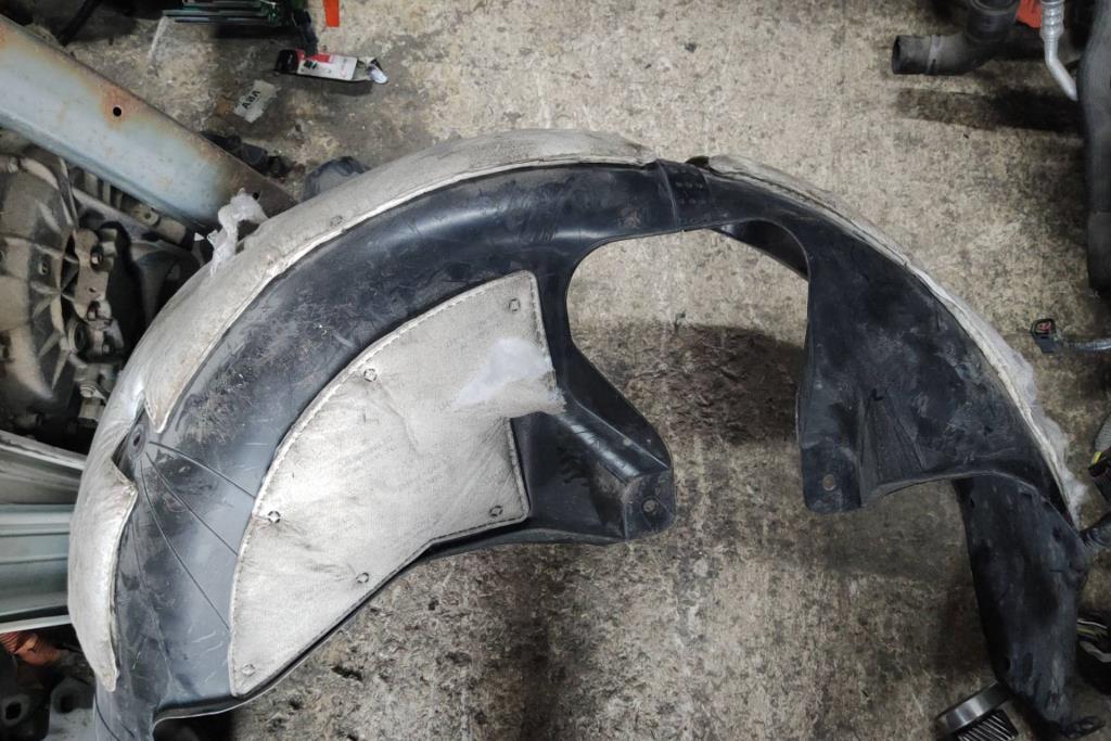 Body  RR BUMPER Ford Fusion