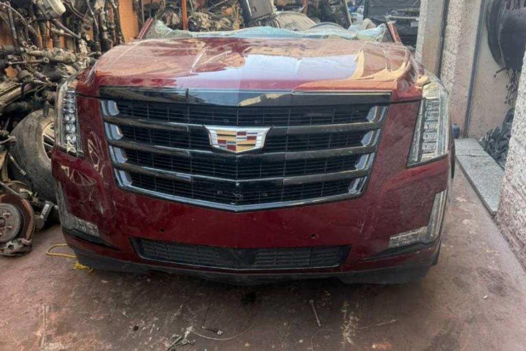 Body  Front clip Cadillac Escalade