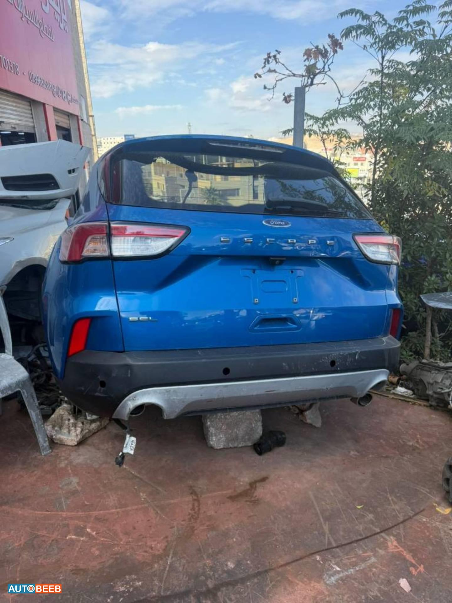 Body  Front clip Ford Escape