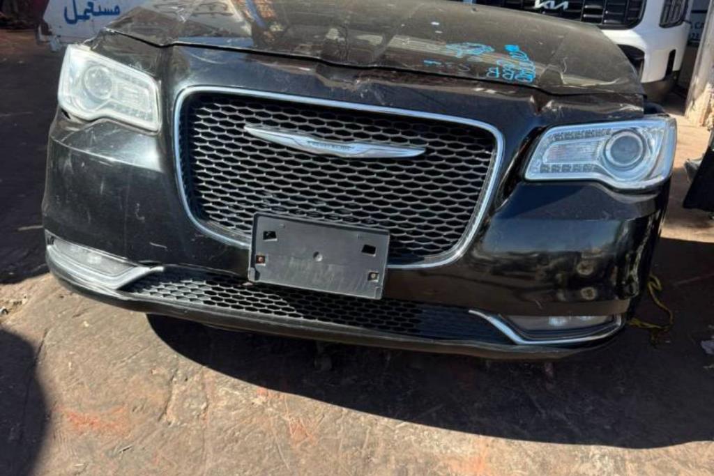 Body  Front clip Chrysler 300C