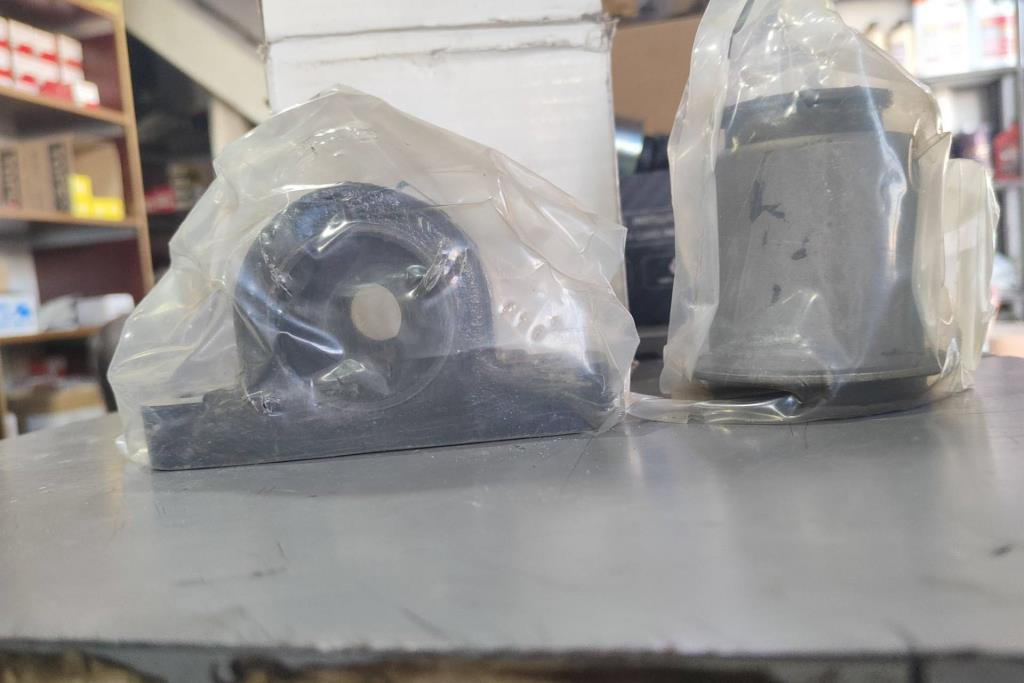 بكسة كفة عجل سفلية جيب شيروكي 2005 2006 2007 2008 2009 2010