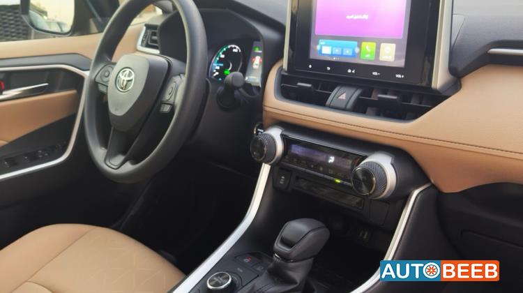 Toyota RAV4 2025