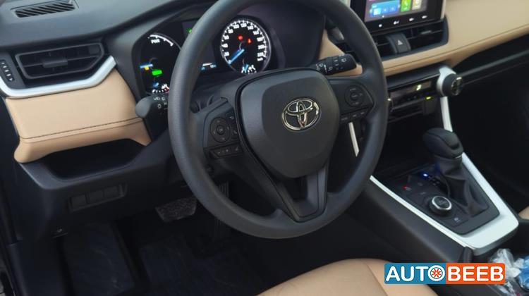 Toyota RAV4 2025