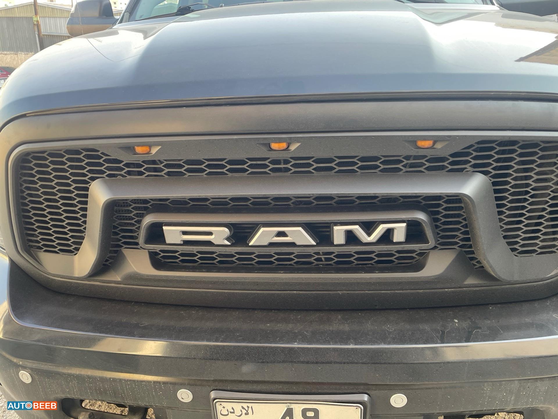 Body  Grilles Dodge RAM