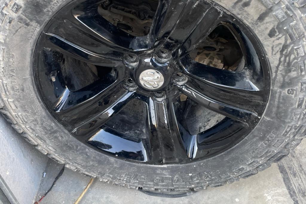 طقم جنطات مع كوشوك دودج رام 5 براغي 20 2015 2016