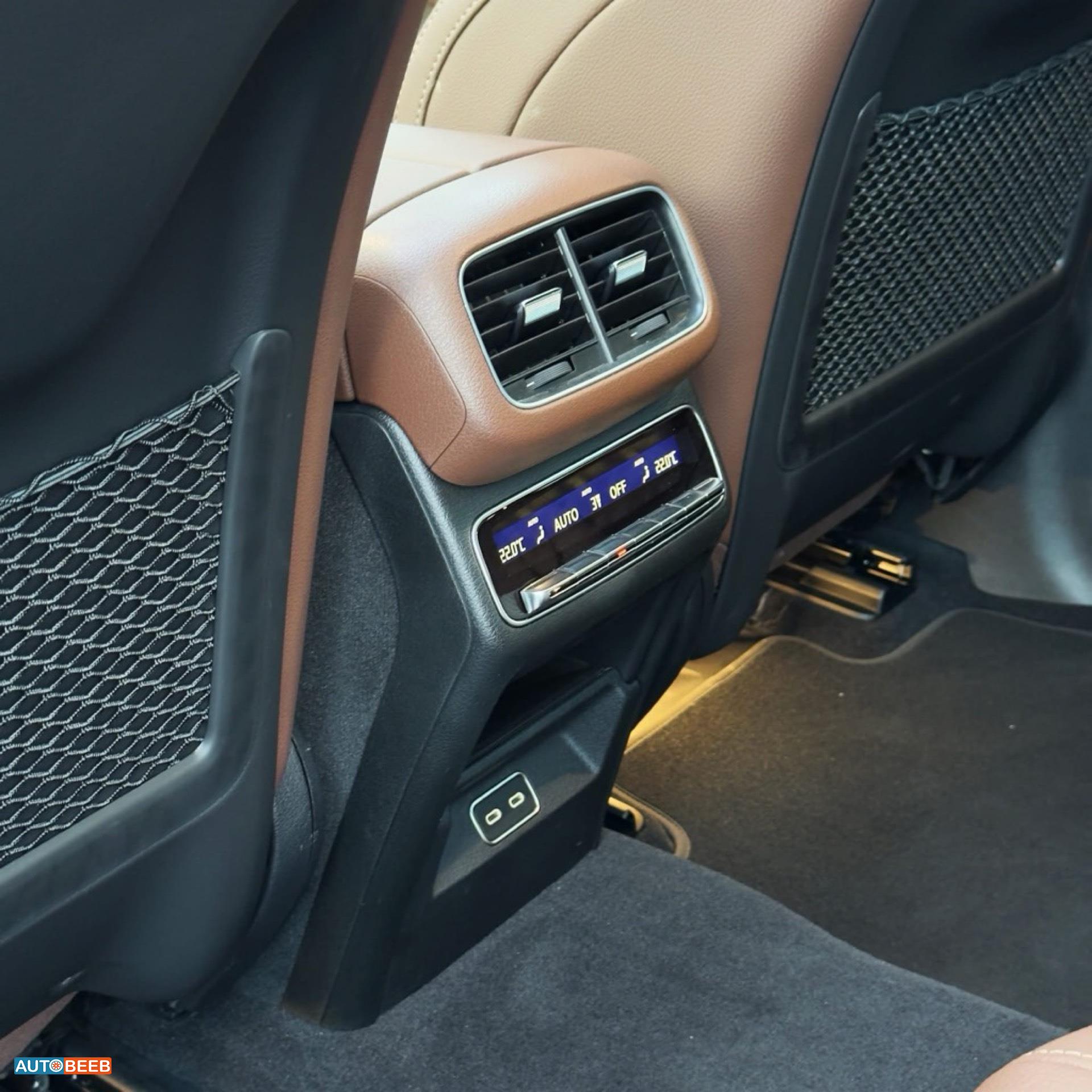 Mercedes Benz GLE450 2024