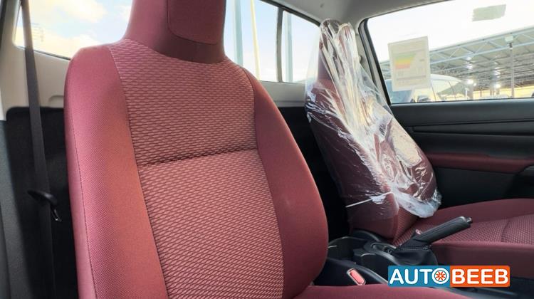 تويوتا هيلوكس 2025