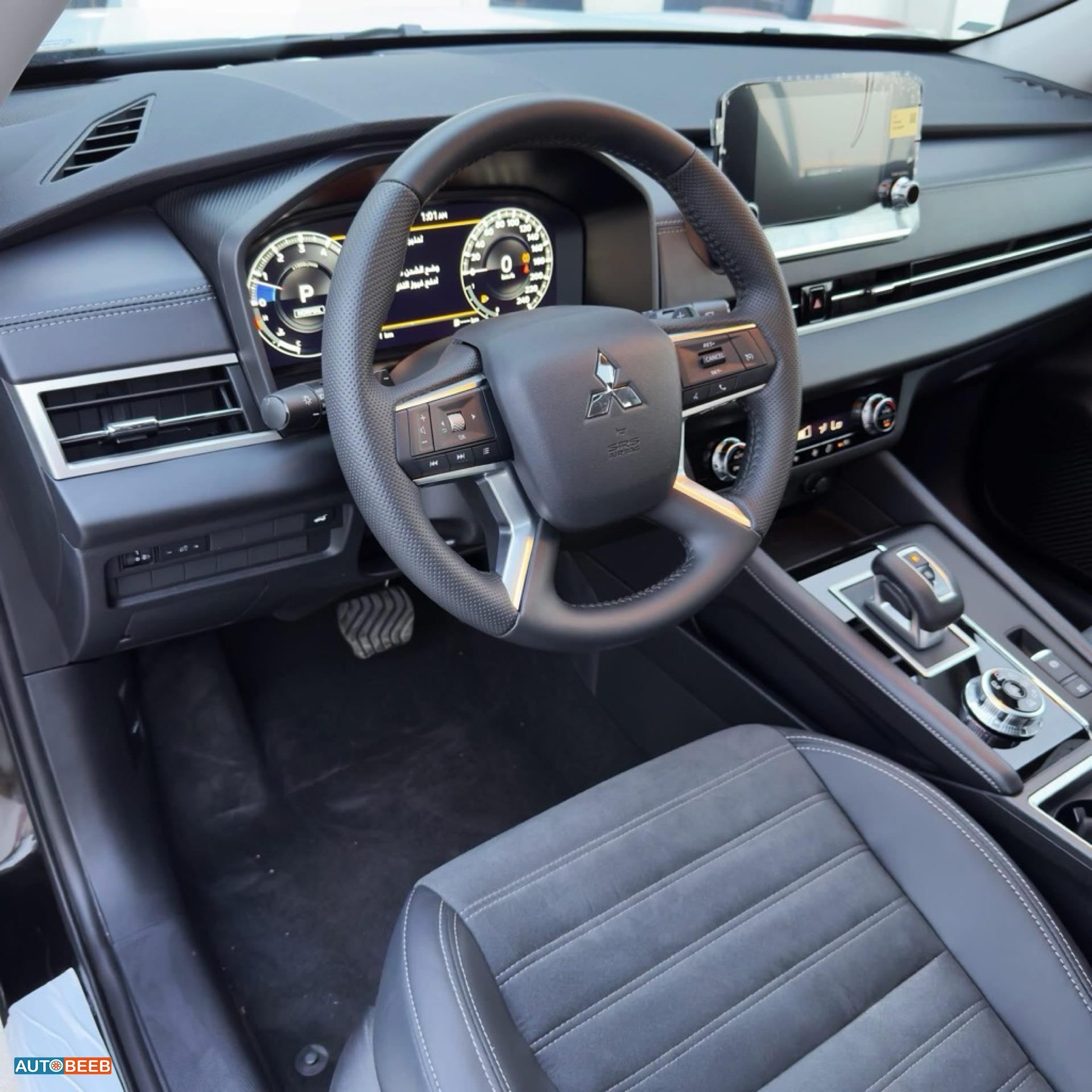 Mitsubishi Outlander 2025