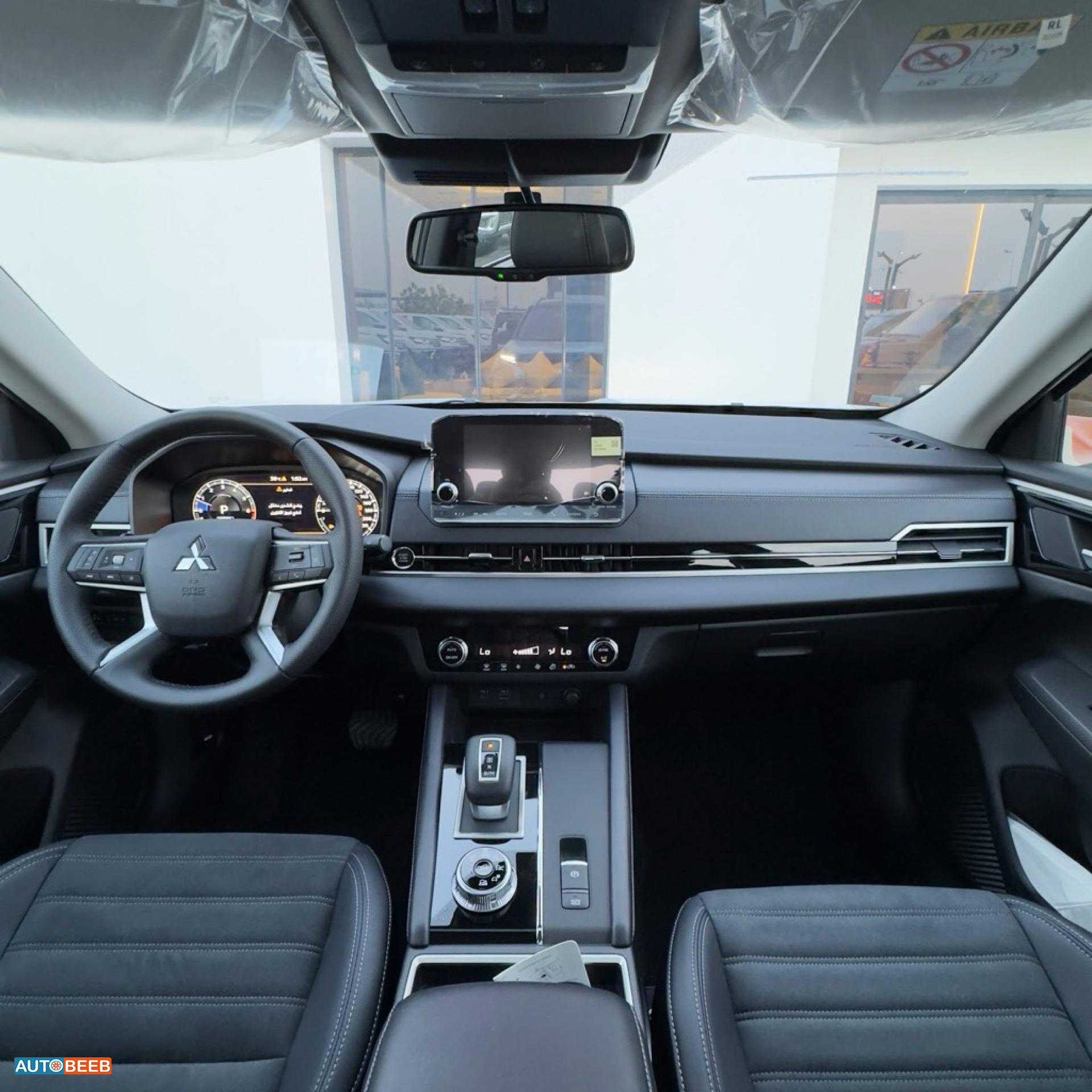 Mitsubishi Outlander 2025