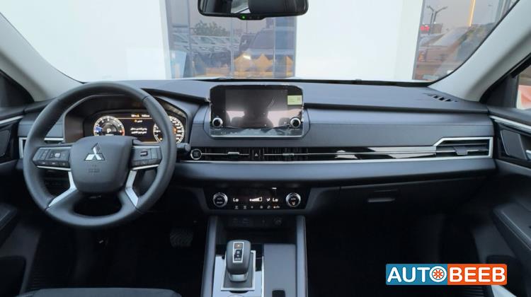 Mitsubishi Outlander 2025