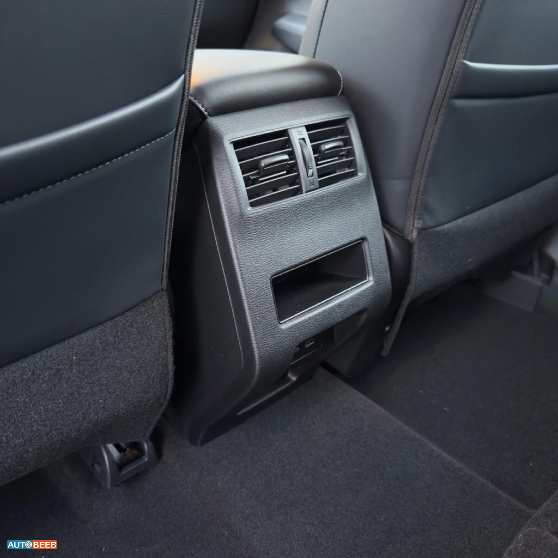 Mitsubishi Outlander 2025