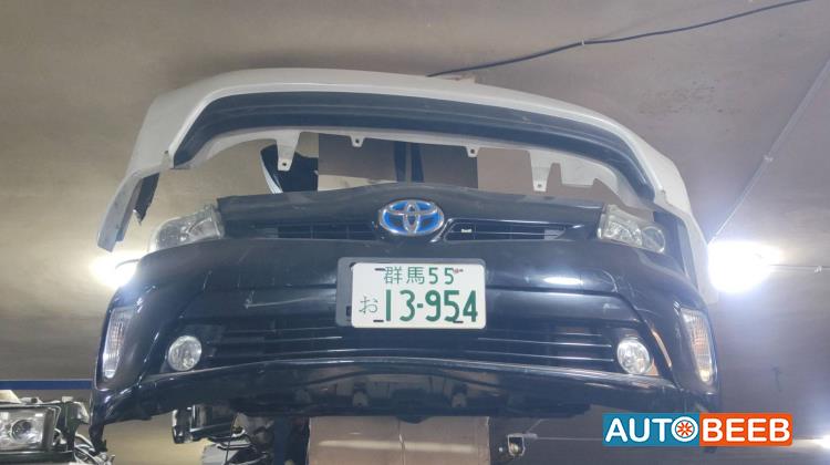 Body  Bumper Toyota Prius