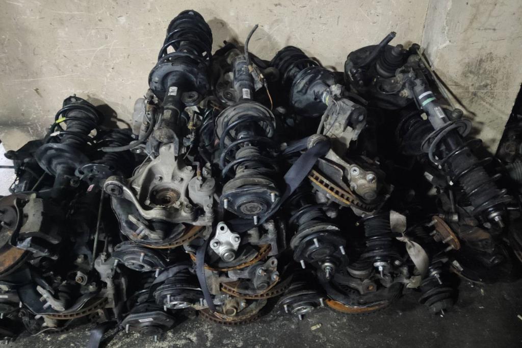  Shock Absorber Toyota Prius