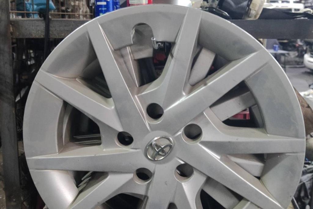 Wheel and Rims Wheel Covers  Toyota Prius