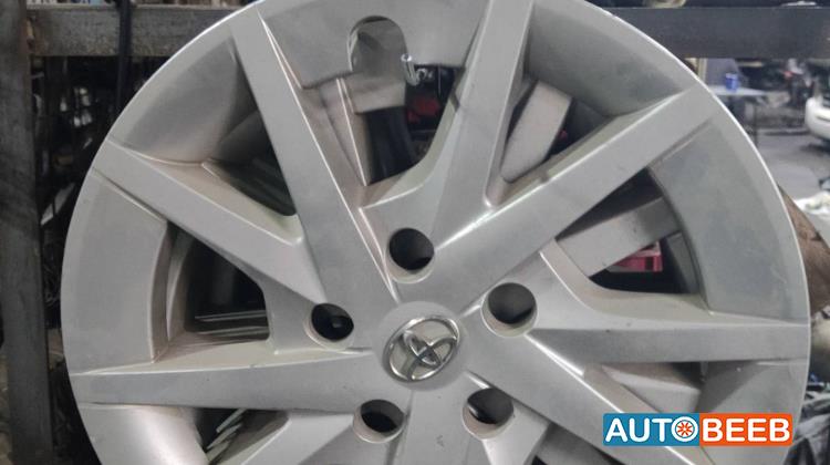 Wheel and Rims Wheel Covers  Toyota Prius