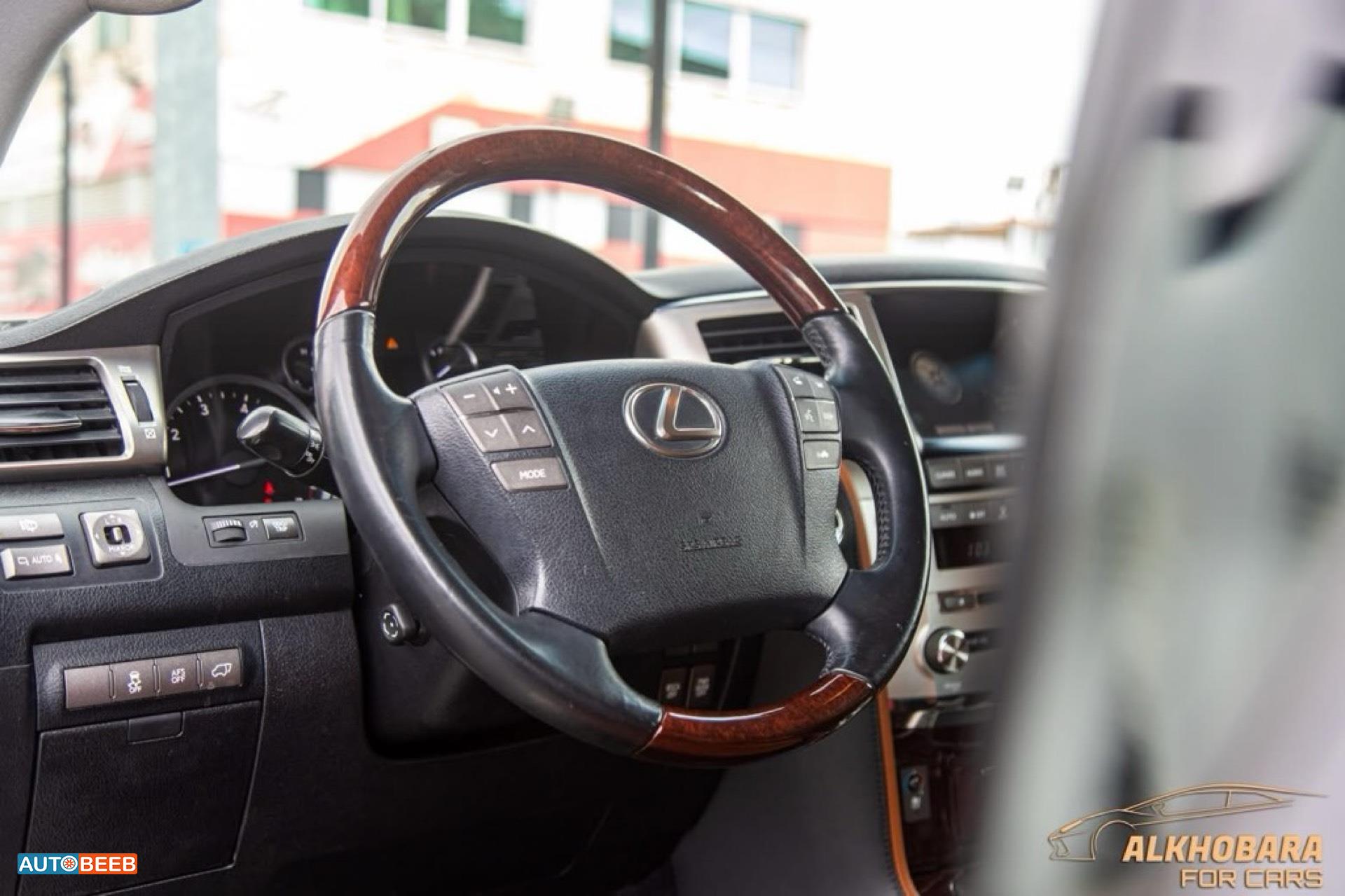 Lexus LX570 2015