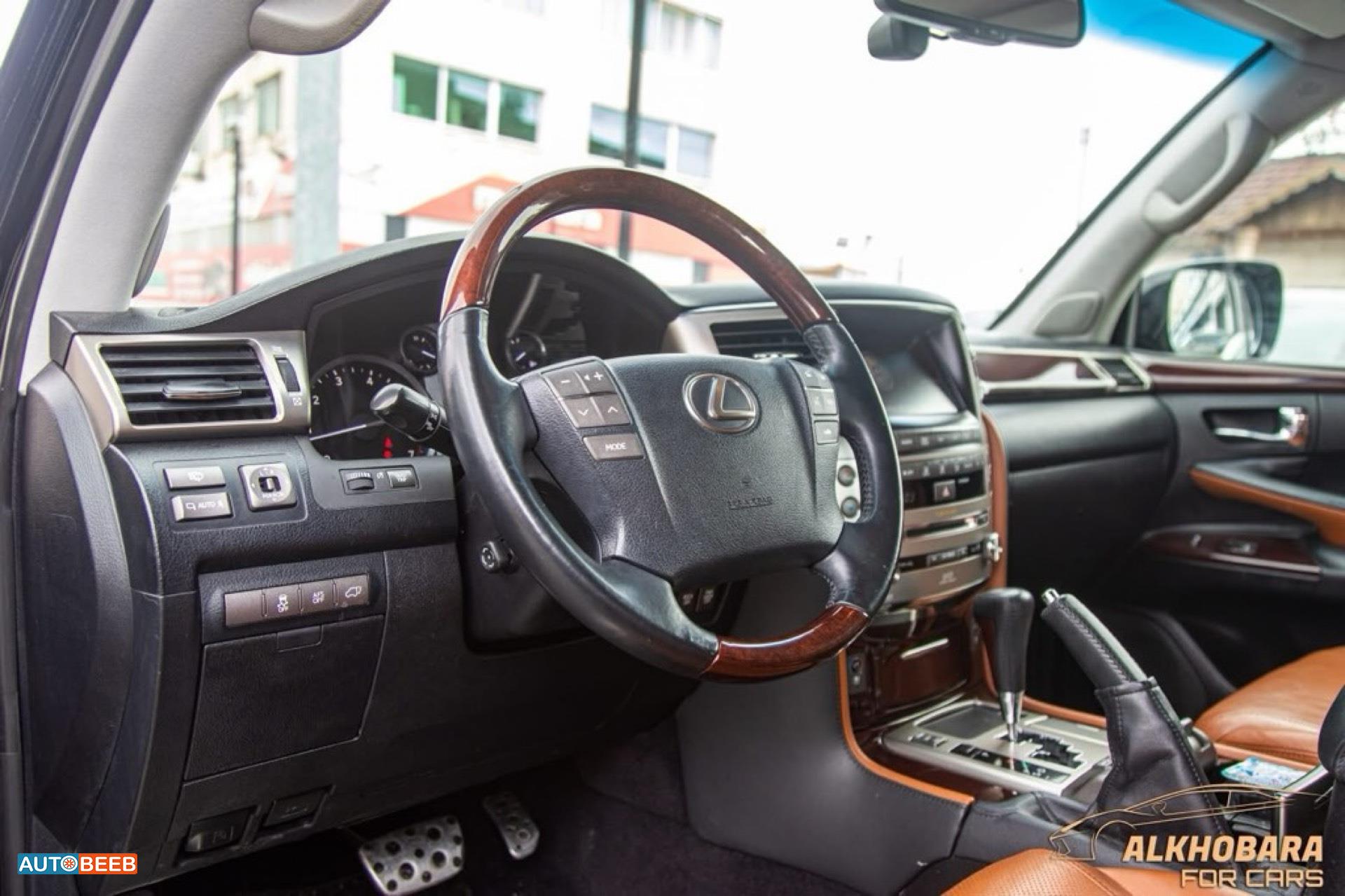Lexus LX570 2015