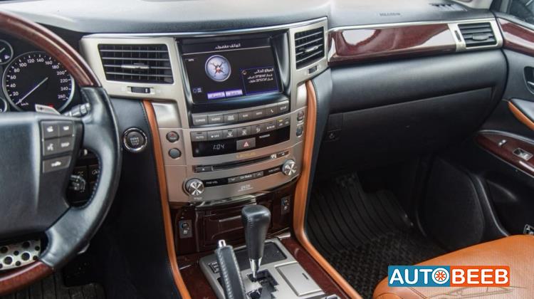 Lexus LX570 2015