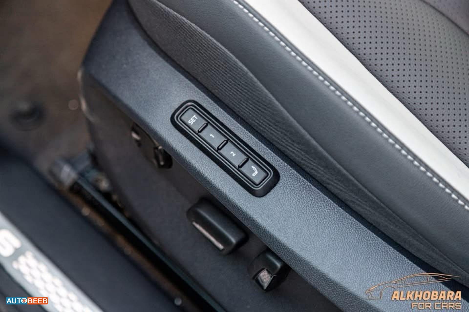 Volkswagen ID.6 2024