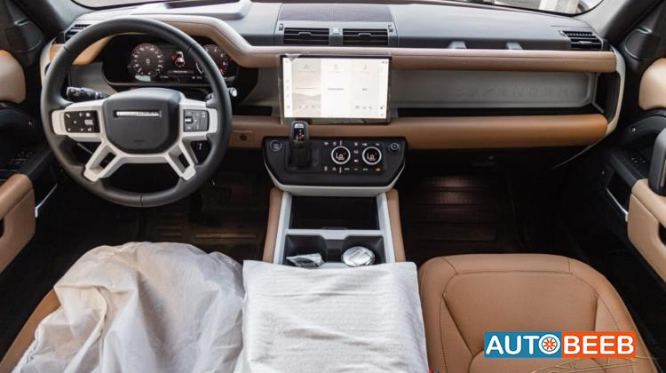 Land Rover Defender 2025