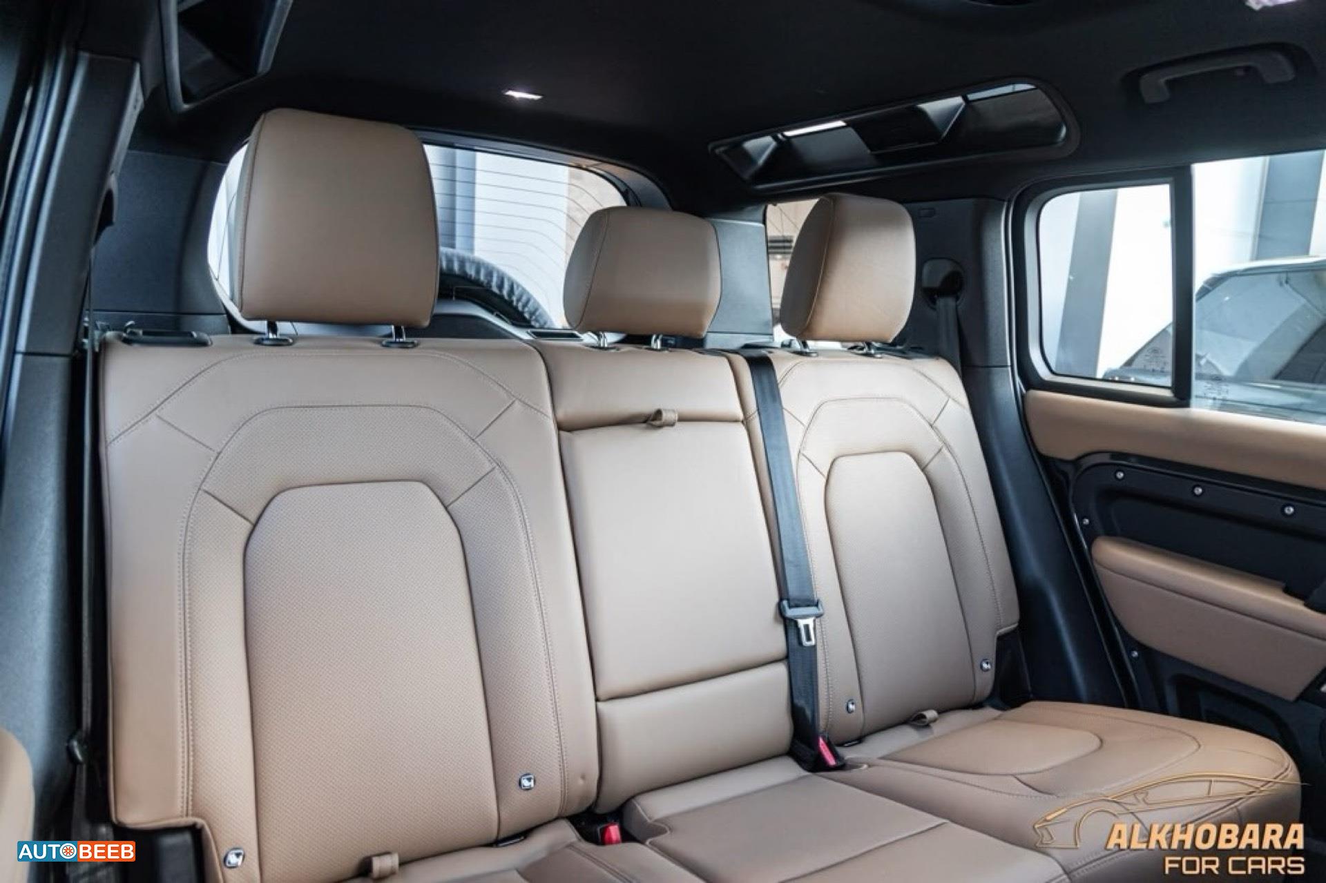 Land Rover Defender 2025