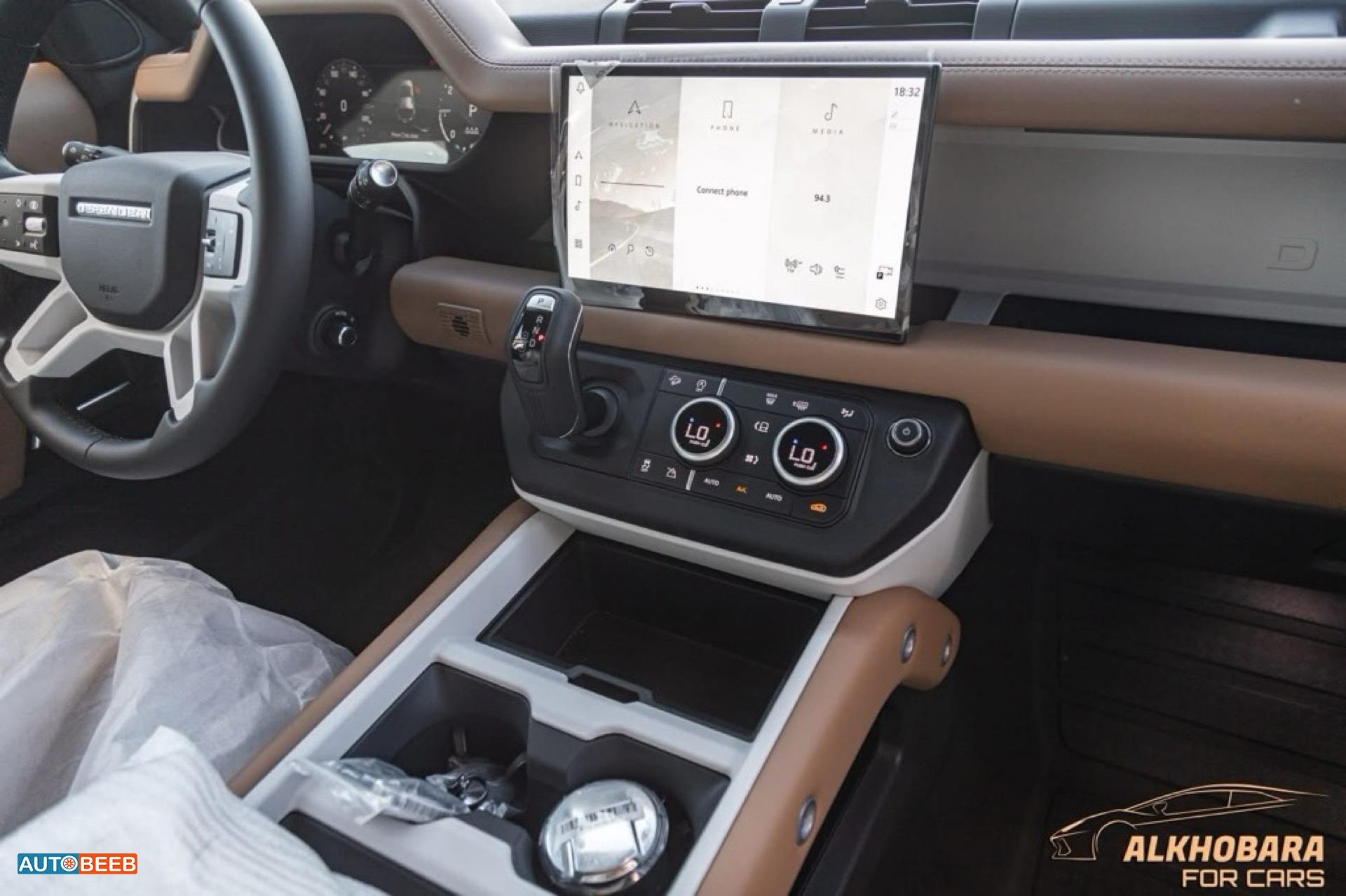 Land Rover Defender 2025