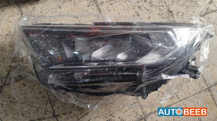 ضوء امامي يمين شمال تويوتا راف فور 2020 2021