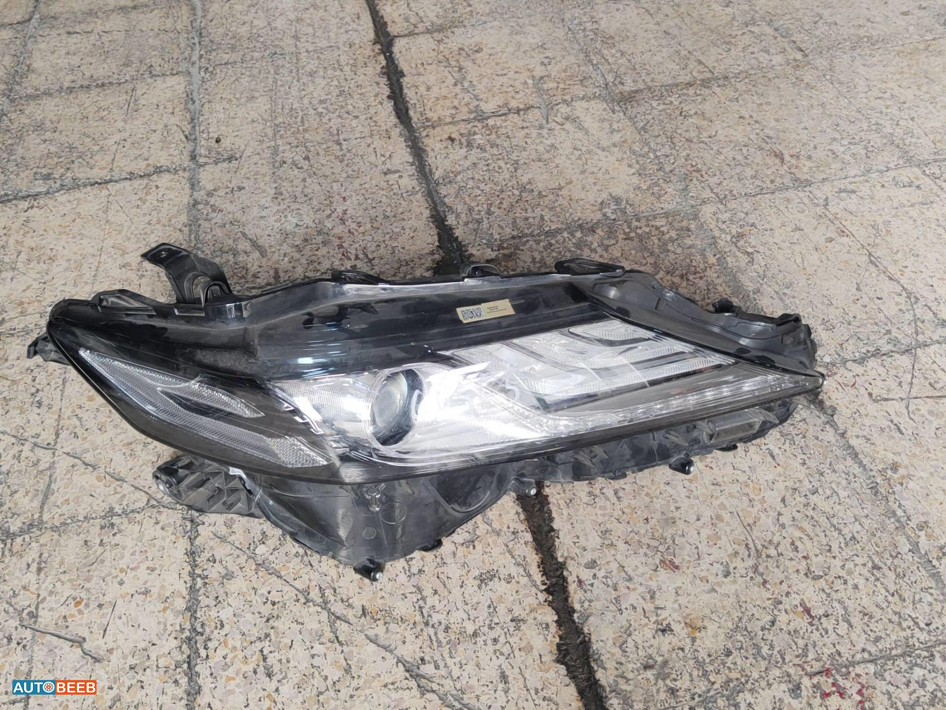 ضوء امامي يمين شمال تويوتا كامري 2019 2020