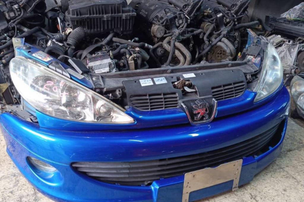 Body  Bumper Peugeot 206