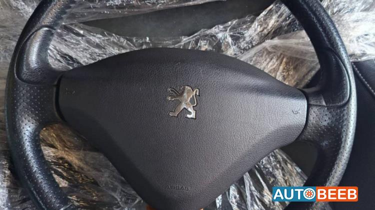 Cabin  Steering Wheel Peugeot 307