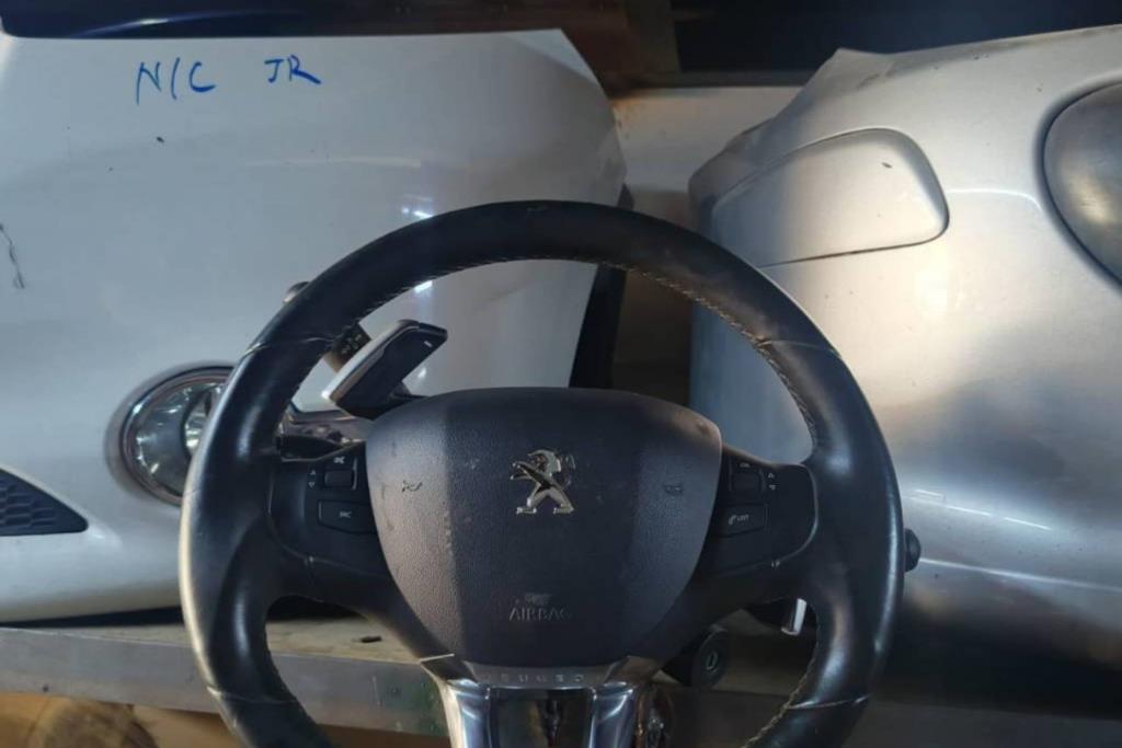Cabin  Steering Wheel Peugeot 208