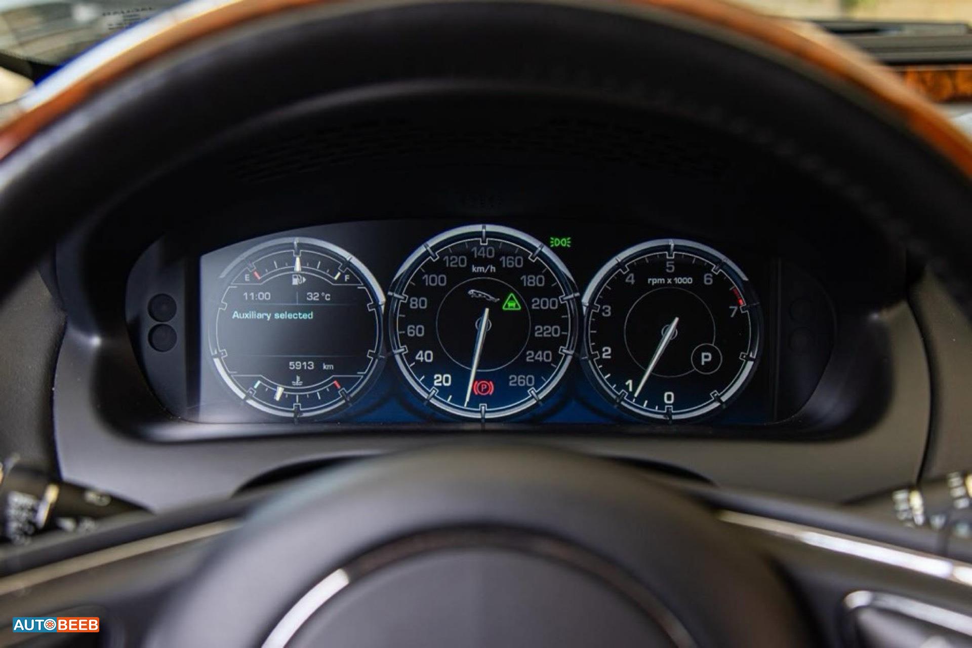 جاكوار XJ 2015