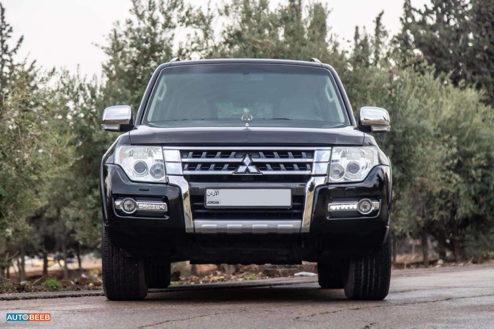 Mitsubishi Pajero 2015