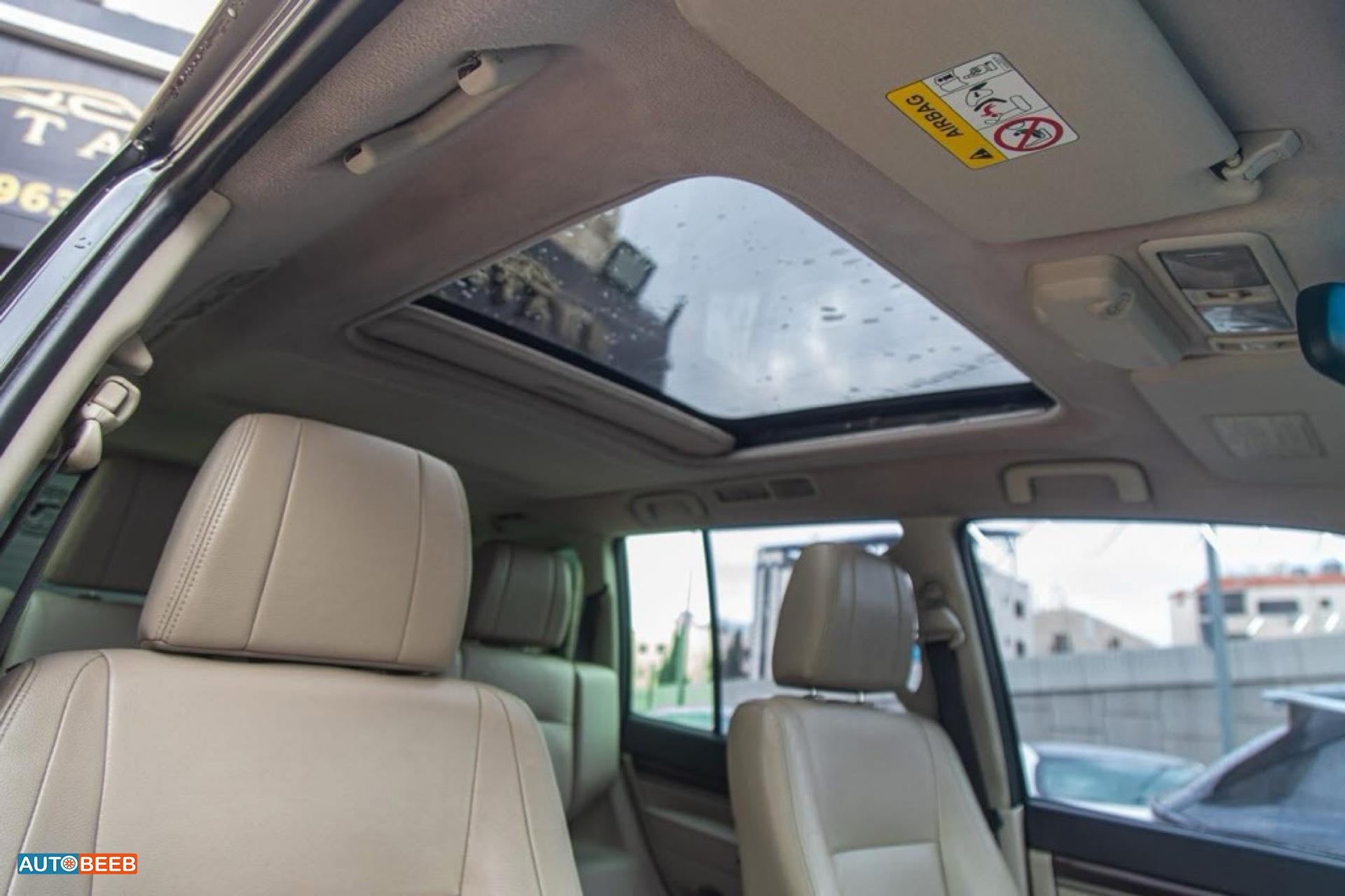 Mitsubishi Pajero 2015