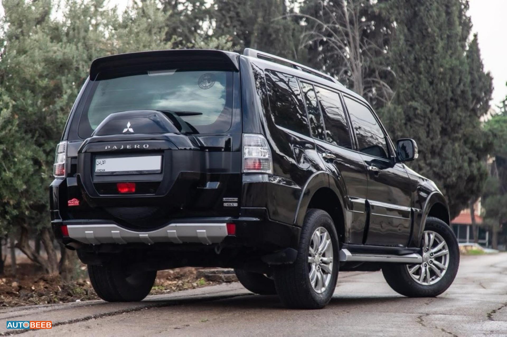 Mitsubishi Pajero 2015